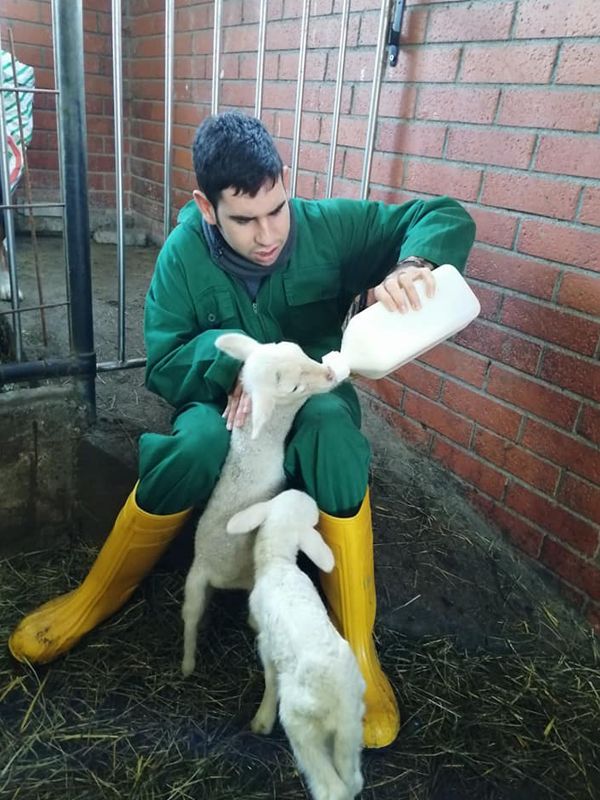 La Petite Ferme du Bonheur-staff
